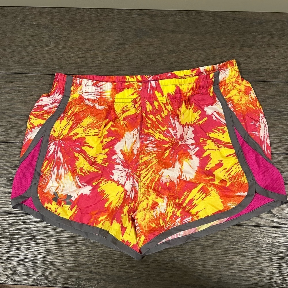 Under Armour shorts​​, girls, EUC